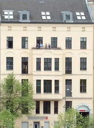 Meininger Tempelhofer Ufer Hotel